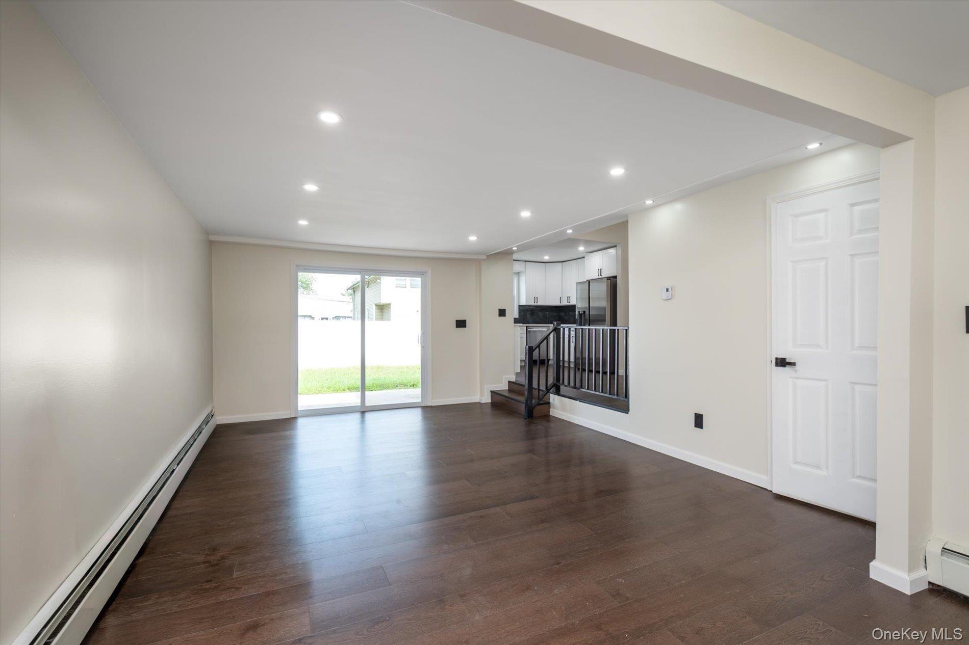 Single Family 30th Street  Suffolk County, NY 11726, MLS-1043484-4