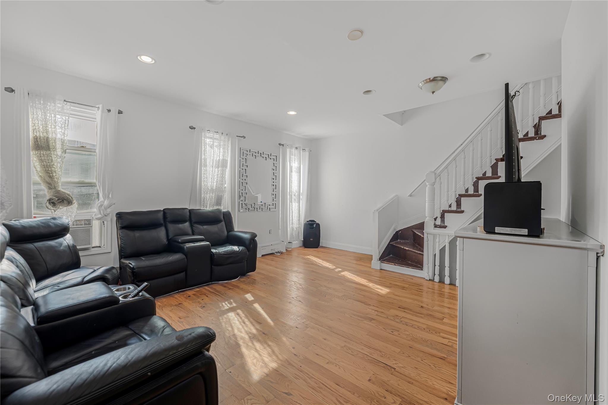 Single Family Van Buren Street Bronx, NY 10460, MLS-1043487-10