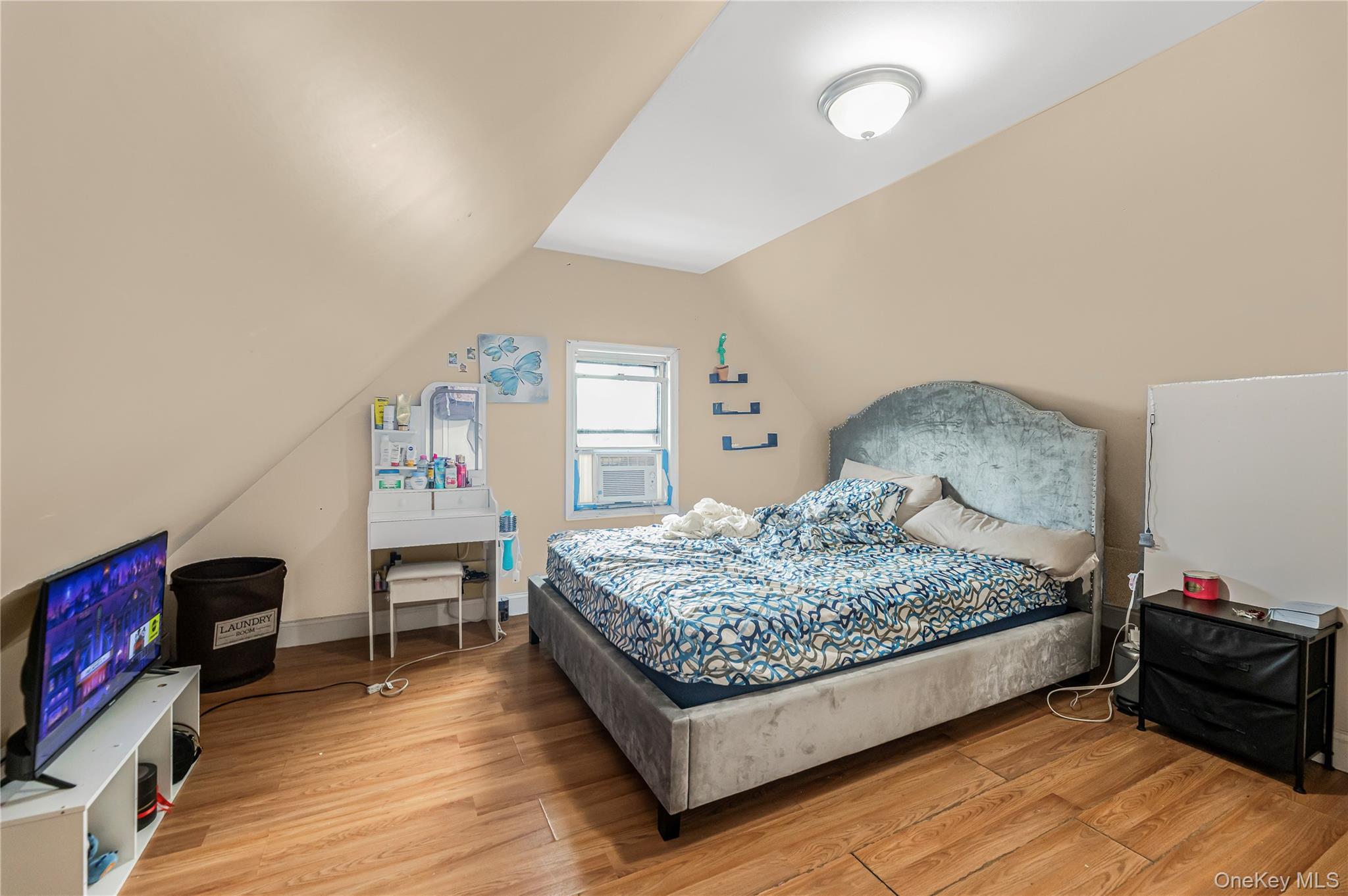 Single Family Van Buren Street Bronx, NY 10460, MLS-1043487-21