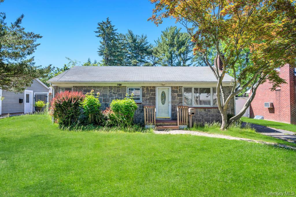 Single Family Fenwick Street  Suffolk County, NY 11740, MLS-1043489-17