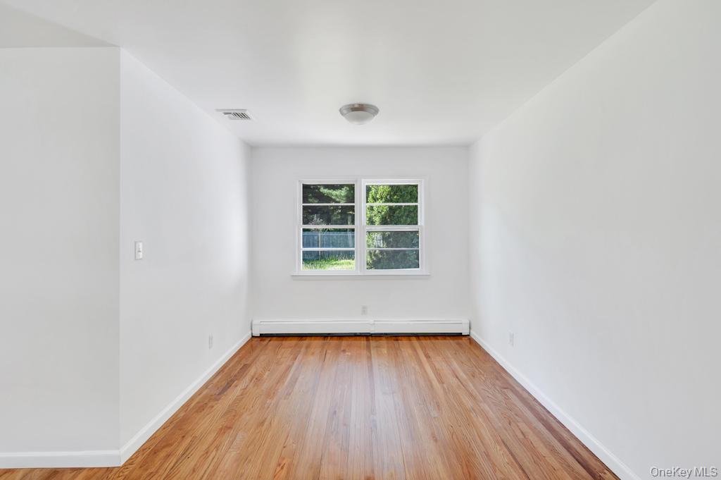 Single Family Fenwick Street Suffolk County, NY 11740, MLS-1043489-6