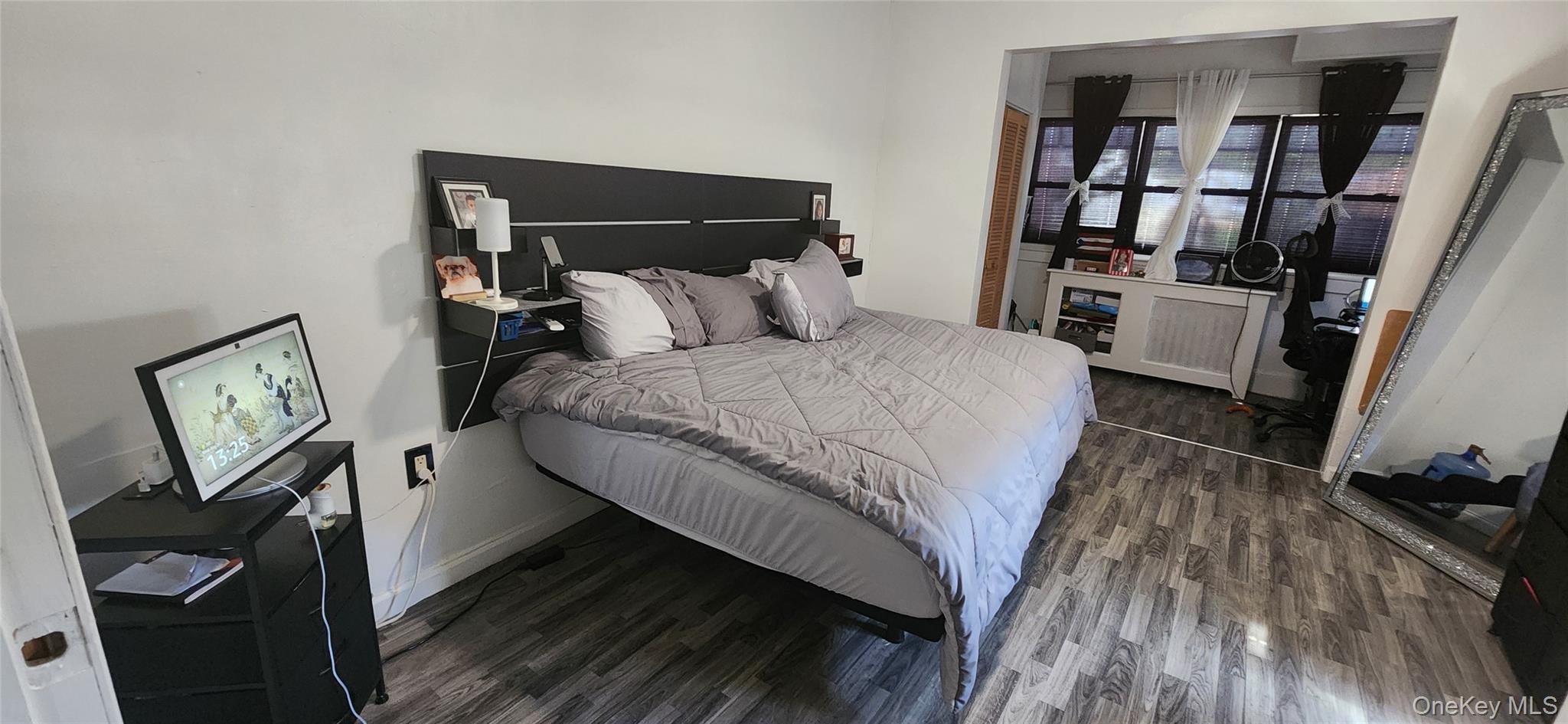 Single Family Stadium Avenue  Bronx, NY 10465, MLS-1043531-13
