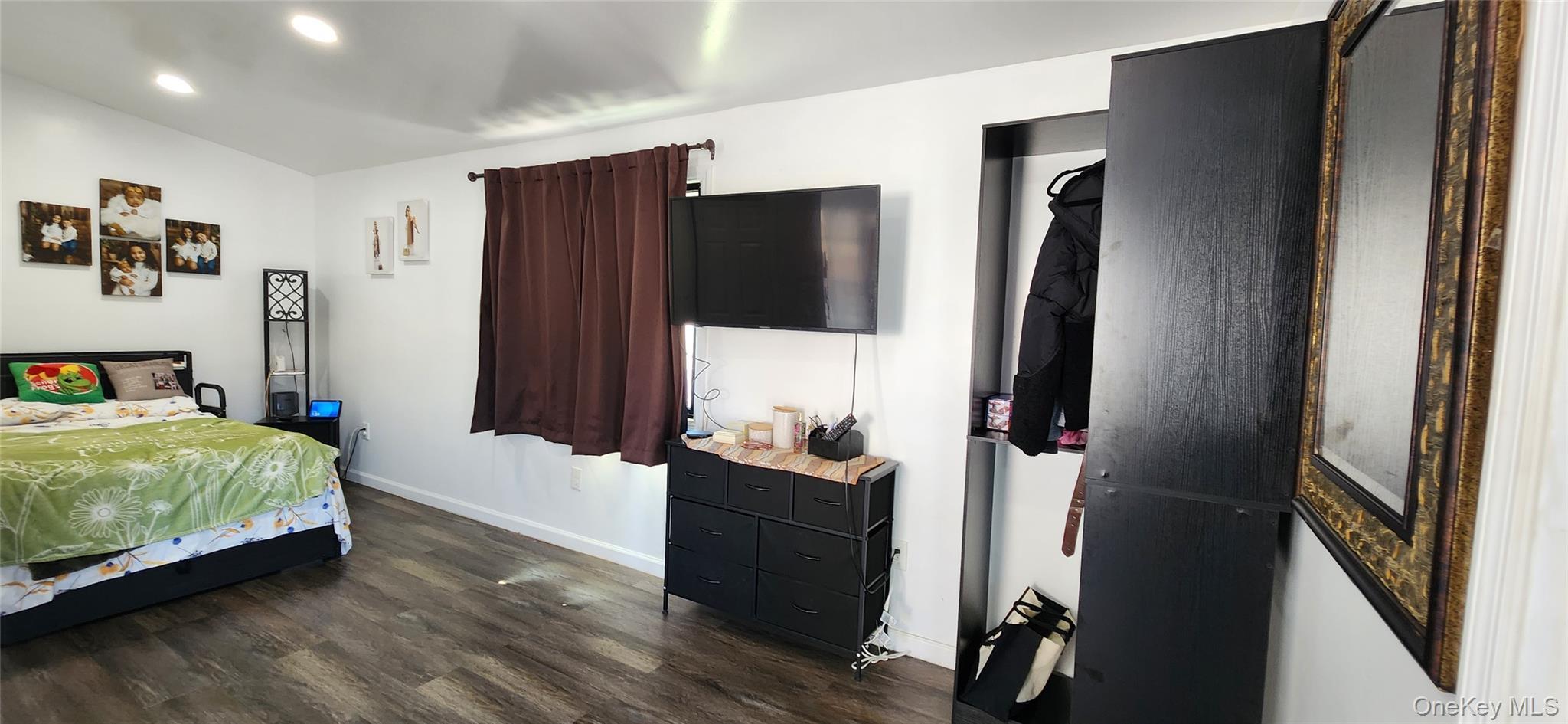 Single Family Stadium Avenue  Bronx, NY 10465, MLS-1043531-15