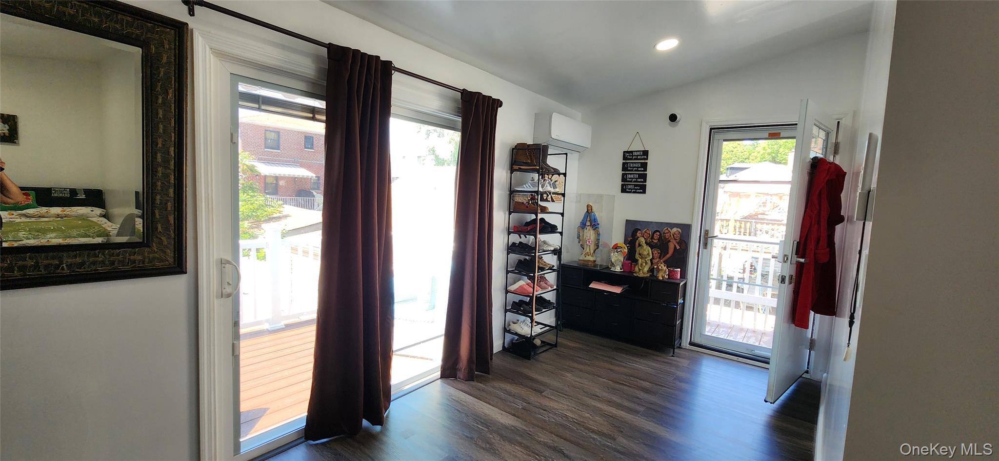 Single Family Stadium Avenue  Bronx, NY 10465, MLS-1043531-16