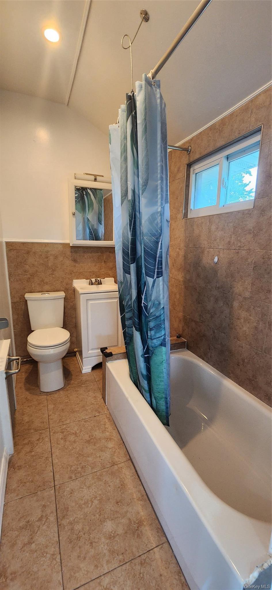 Single Family Stadium Avenue  Bronx, NY 10465, MLS-1043531-29