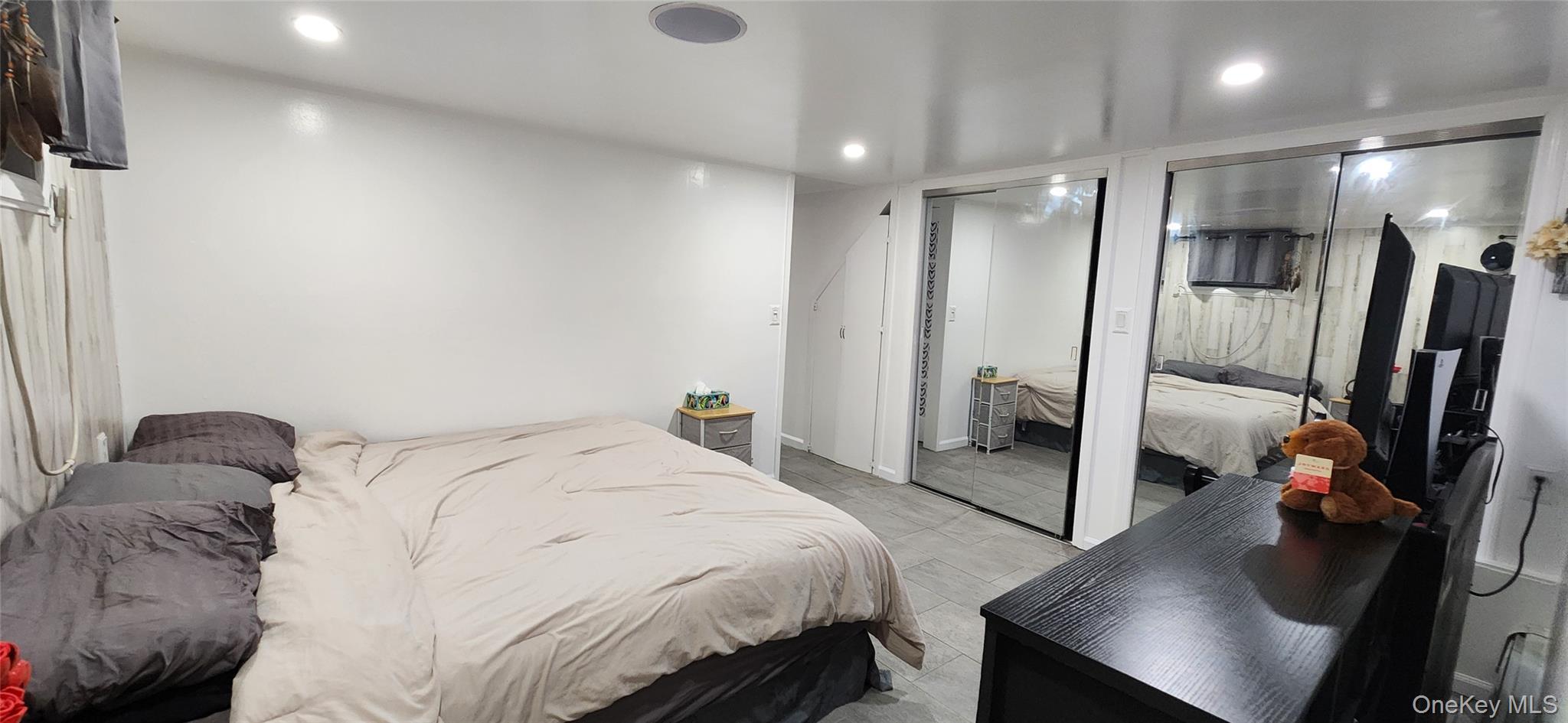 Single Family Stadium Avenue  Bronx, NY 10465, MLS-1043531-38