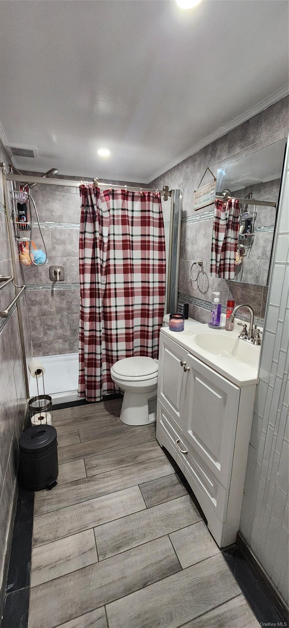 Single Family Stadium Avenue  Bronx, NY 10465, MLS-1043531-39
