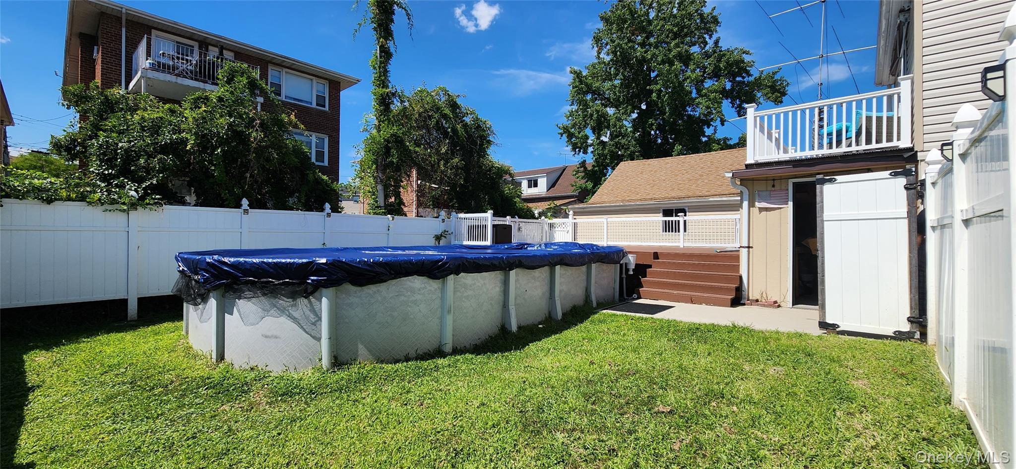 Single Family Stadium Avenue  Bronx, NY 10465, MLS-1043531-43