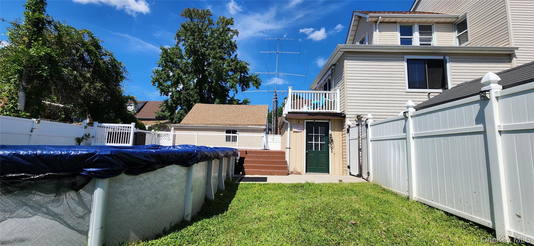 Single Family Stadium Avenue  Bronx, NY 10465, MLS-1043531-46
