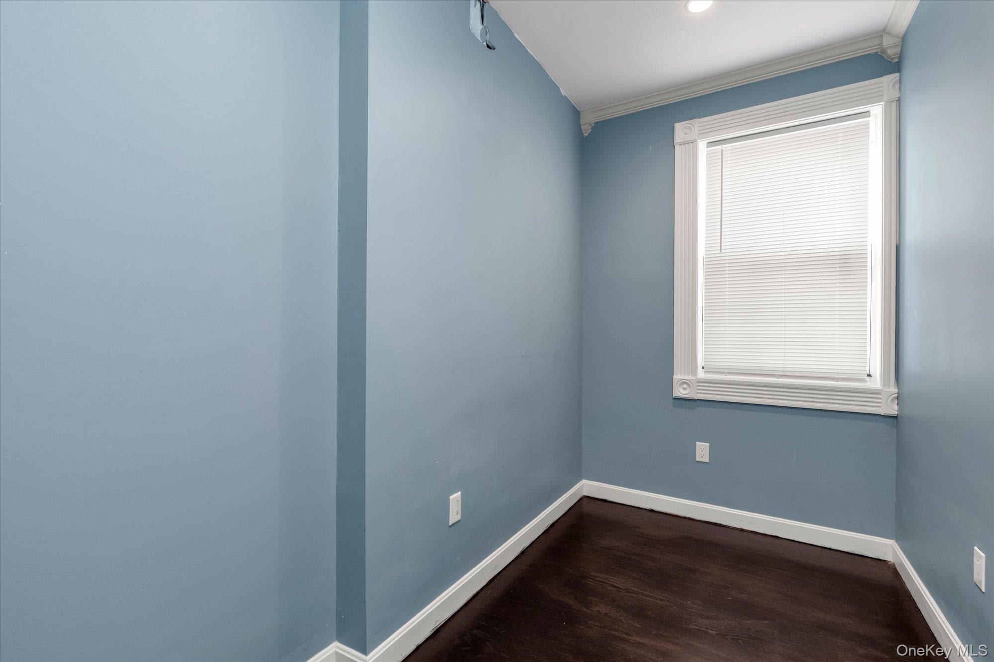 Single Family 249th Street Queens, NY 11426, MLS-1043538-10