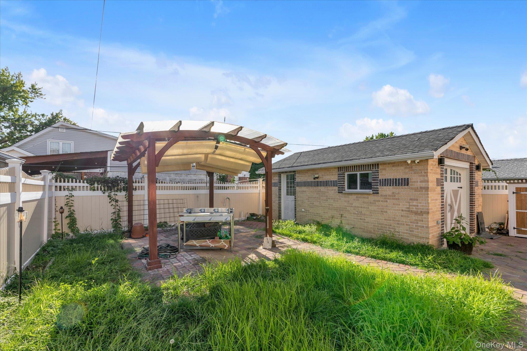 Single Family 249th Street  Queens, NY 11426, MLS-1043538-21
