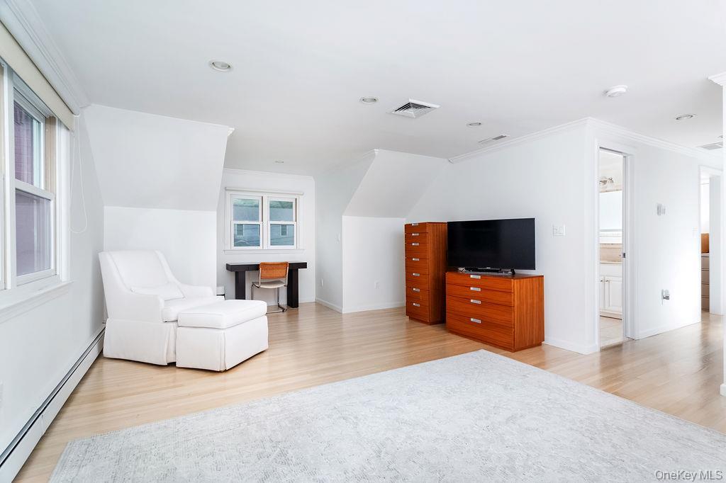 Single Family Shady Brook Lane Out Of Area, NY 06870, MLS-1043541-14