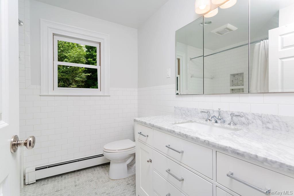 Single Family Shady Brook Lane Out Of Area, NY 06870, MLS-1043541-20