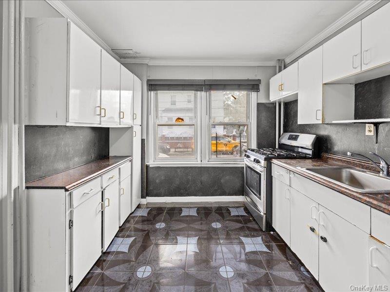 Single Family 111 Queens, NY 11420, MLS-1043548-20