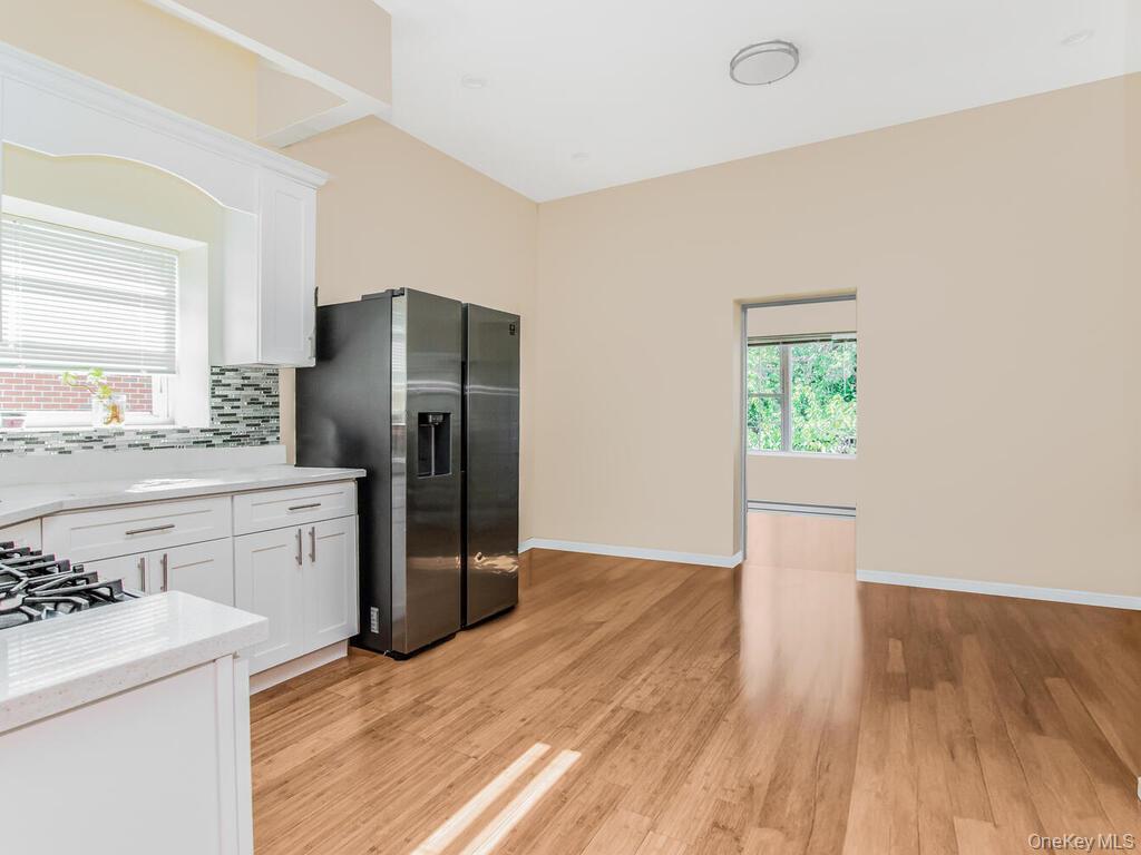 Single Family E 223rd Street Bronx, NY 10466, MLS-1043568-10