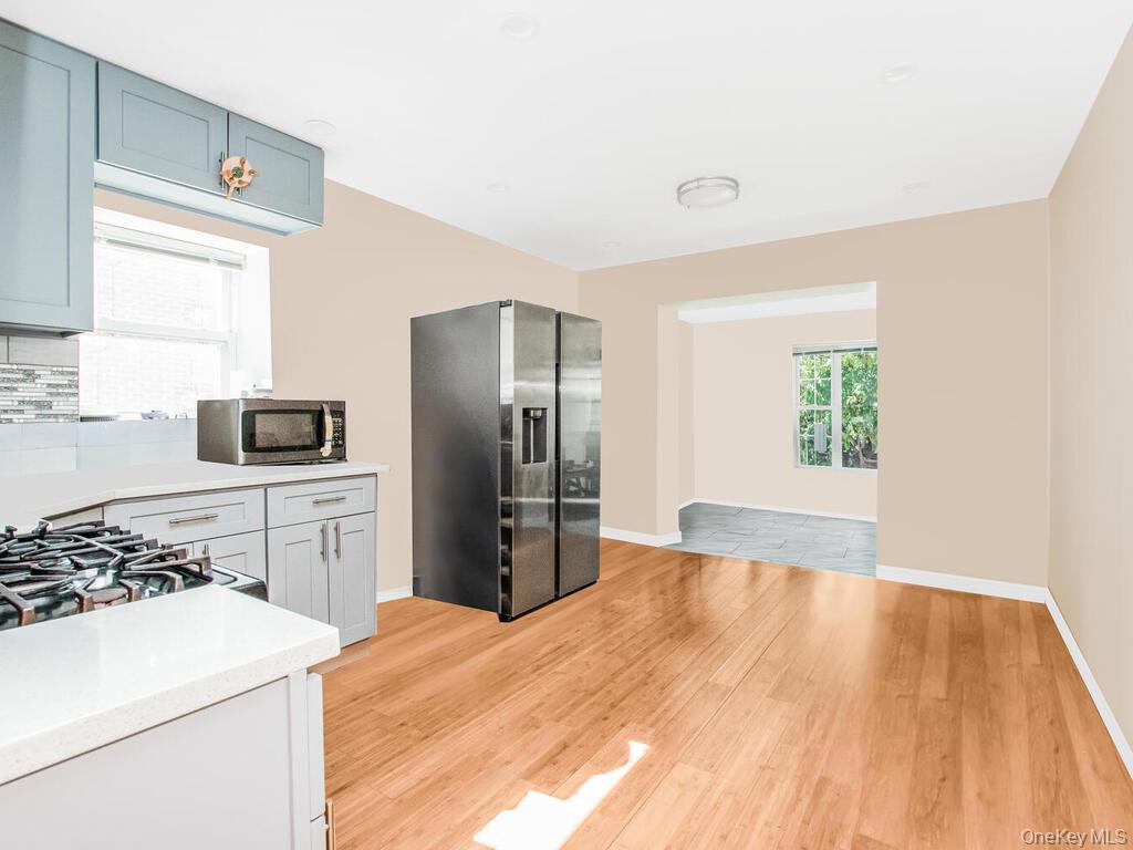 Single Family E 223rd Street Bronx, NY 10466, MLS-1043568-14