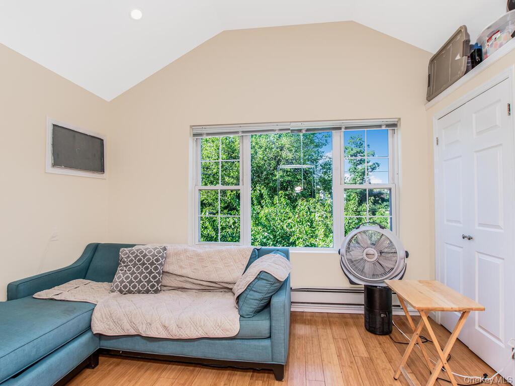 Single Family E 223rd Street Bronx, NY 10466, MLS-1043568-25