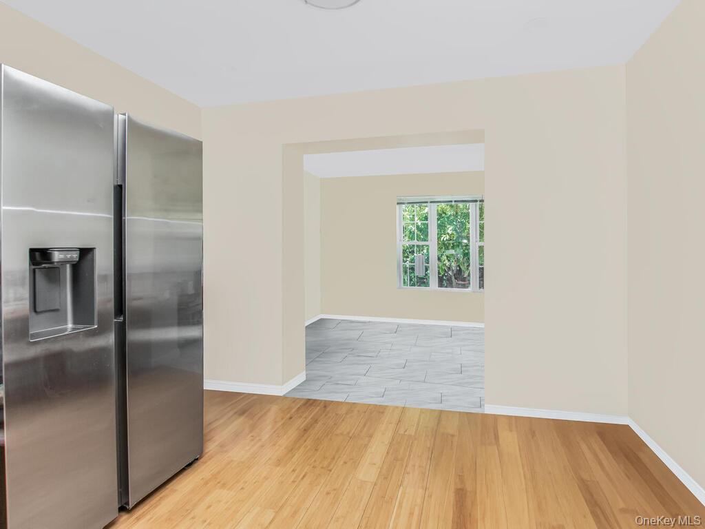 Single Family E 223rd Street Bronx, NY 10466, MLS-1043568-5