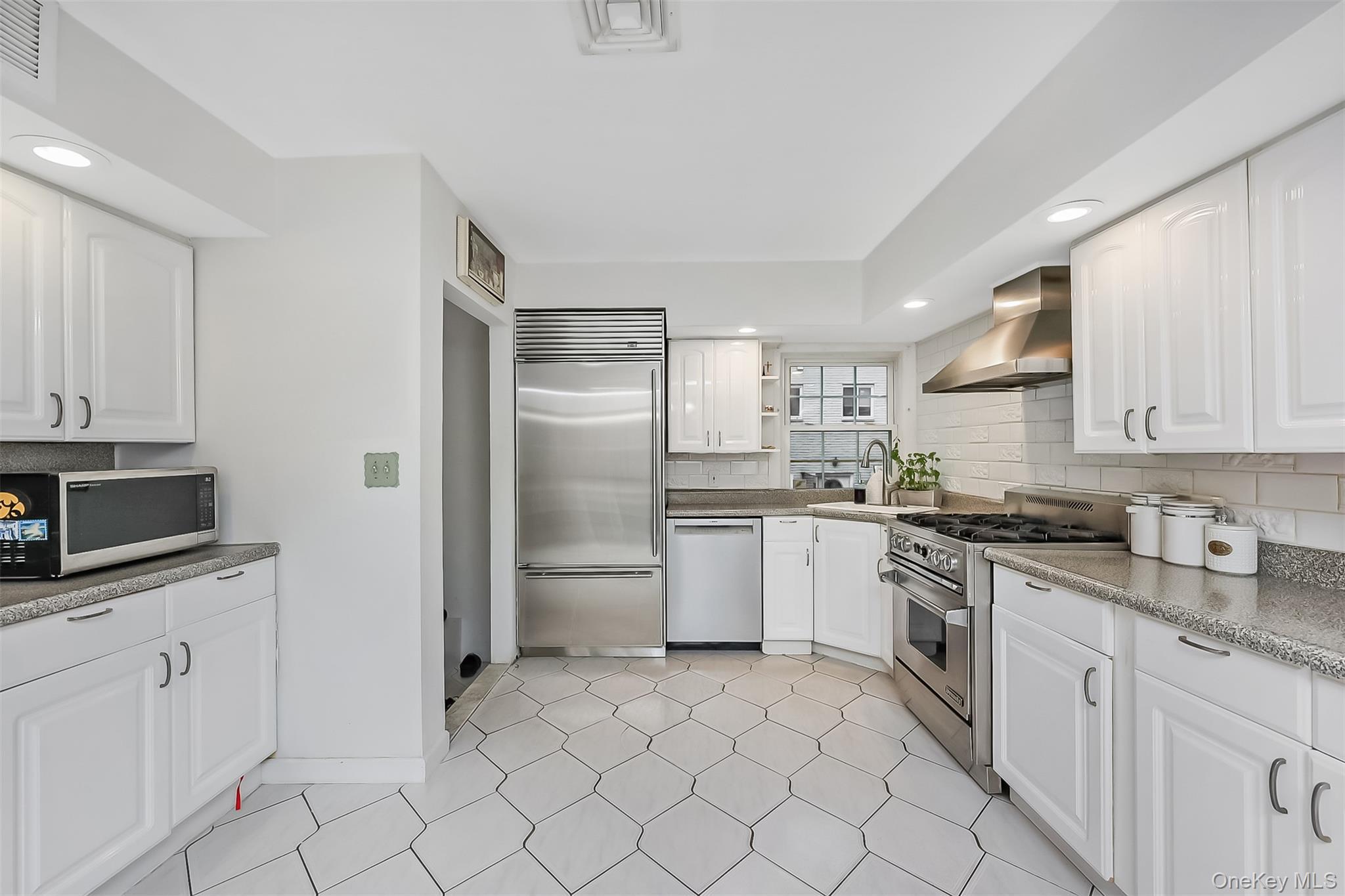 Single Family 147th Street Queens, NY 11357, MLS-1043573-14