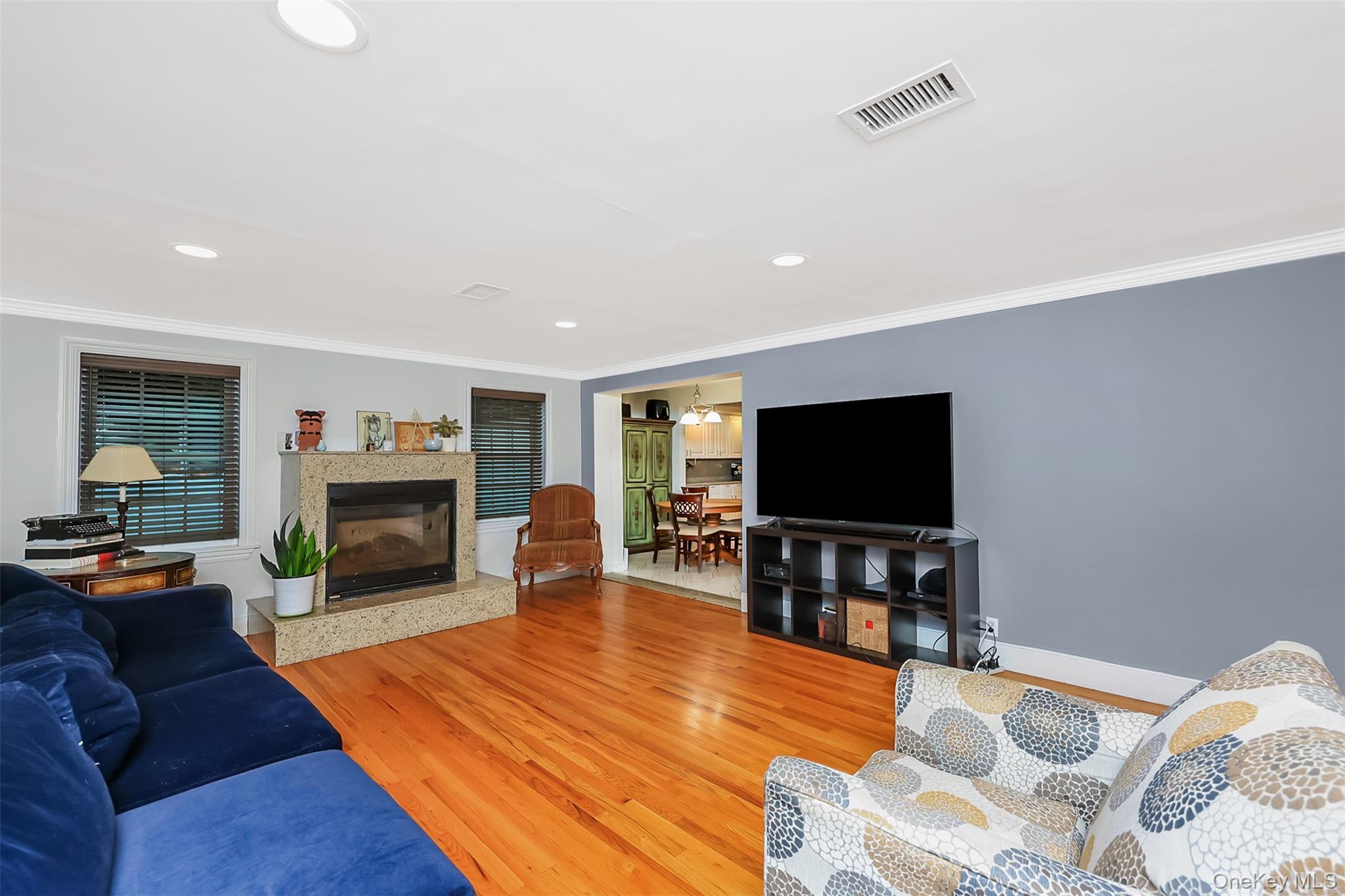 Single Family 147th Street Queens, NY 11357, MLS-1043573-21