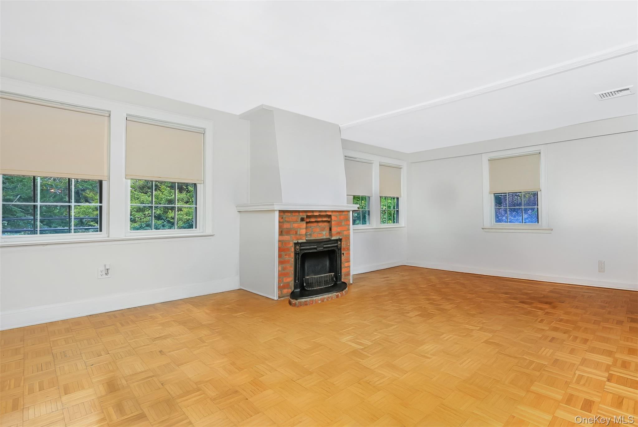 Single Family 147th Street Queens, NY 11357, MLS-1043573-29