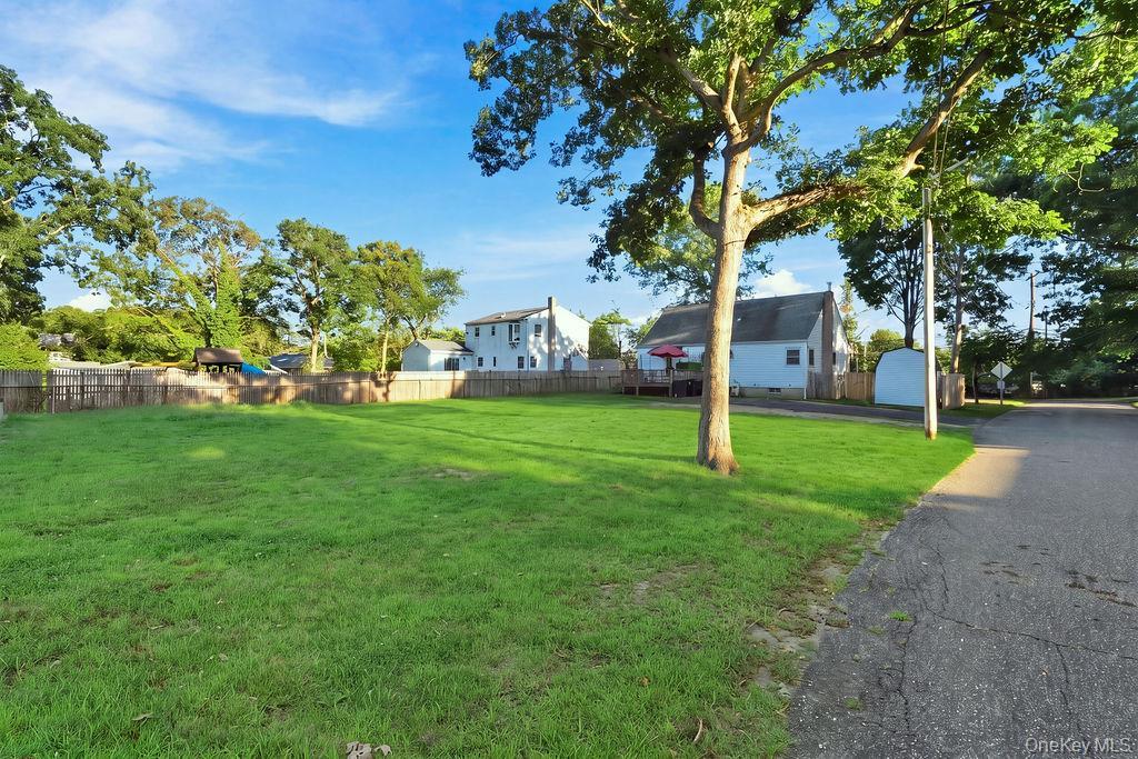 Single Family Muncey Road Suffolk County, NY 11795, MLS-1043575-19