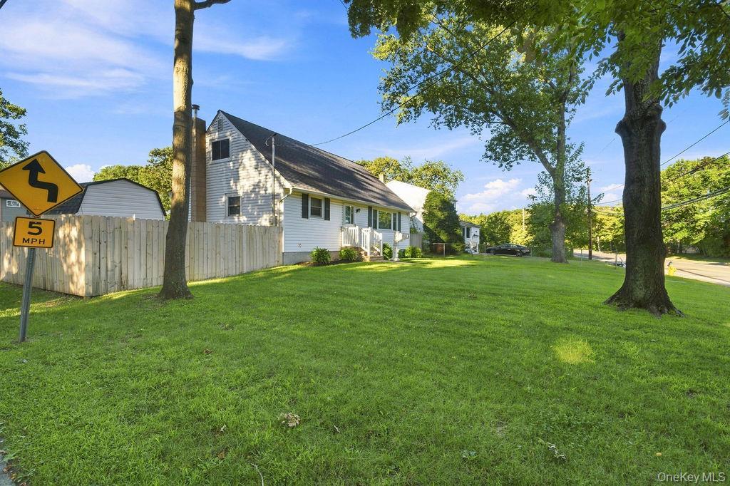 Single Family Muncey Road Suffolk County, NY 11795, MLS-1043575-3