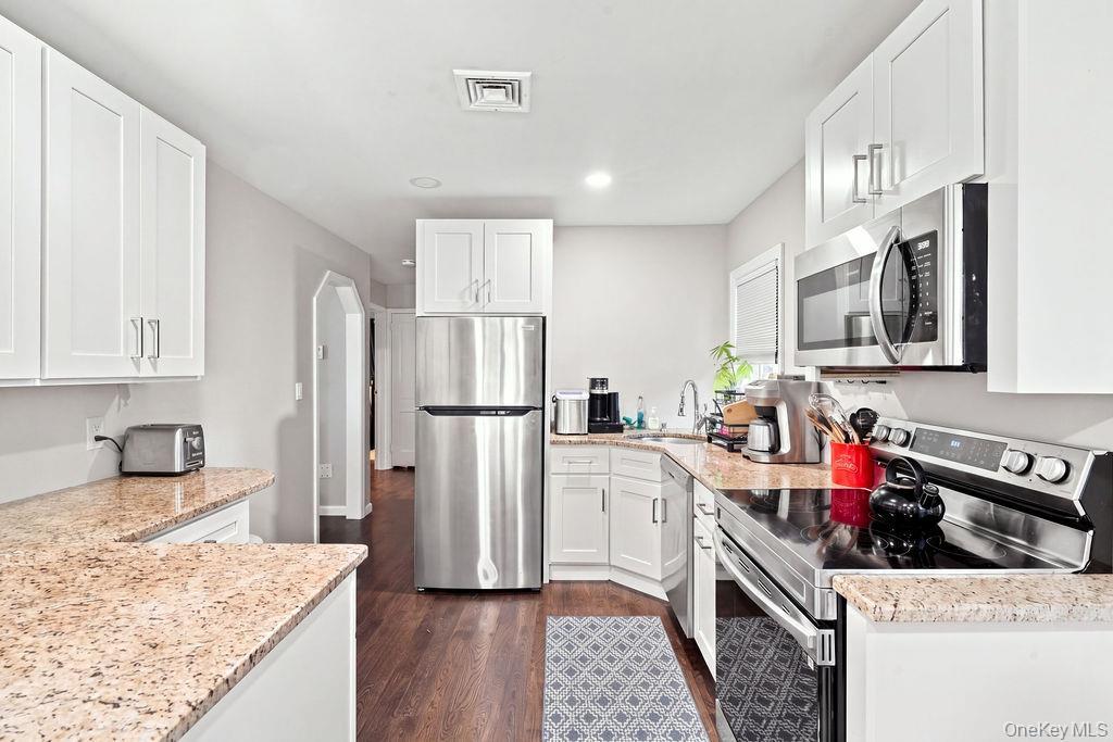 Single Family Muncey Road Suffolk County, NY 11795, MLS-1043575-5