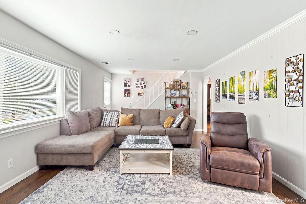 Single Family Muncey Road Suffolk County, NY 11795, MLS-1043575-9