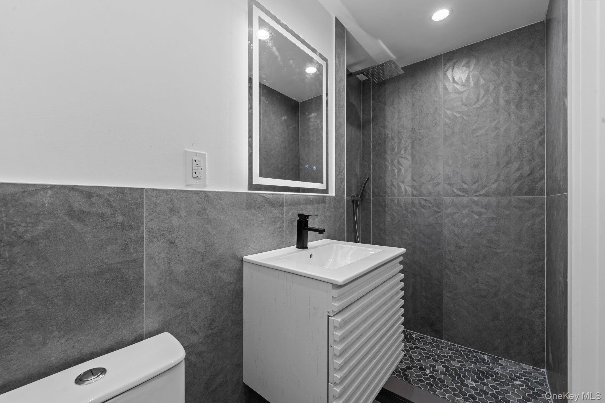 Single Family Westgate Street Queens, NY 11413, MLS-1043588-7