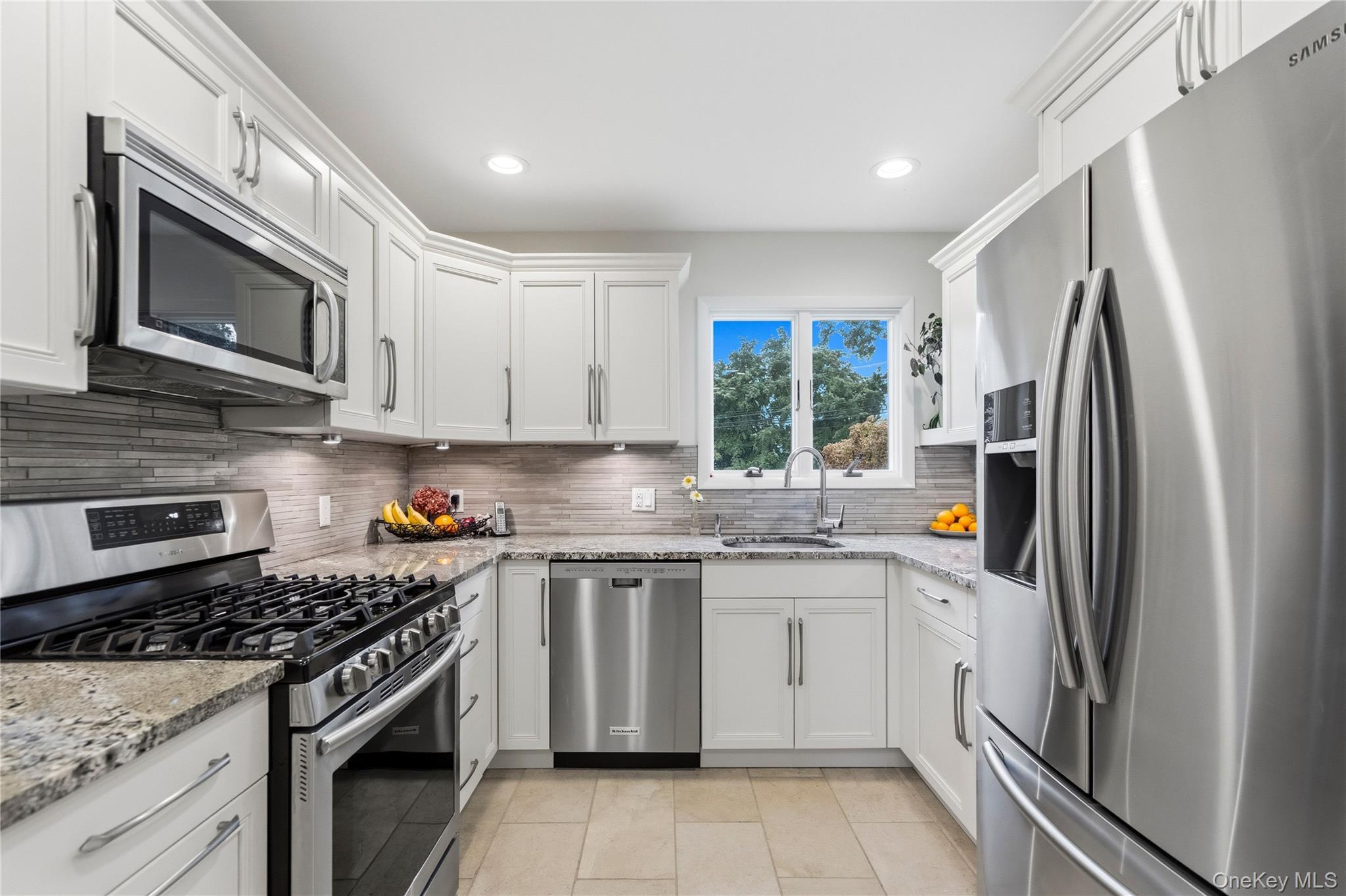 Single Family Lumur Drive Suffolk County, NY 11782, MLS-1043590-3