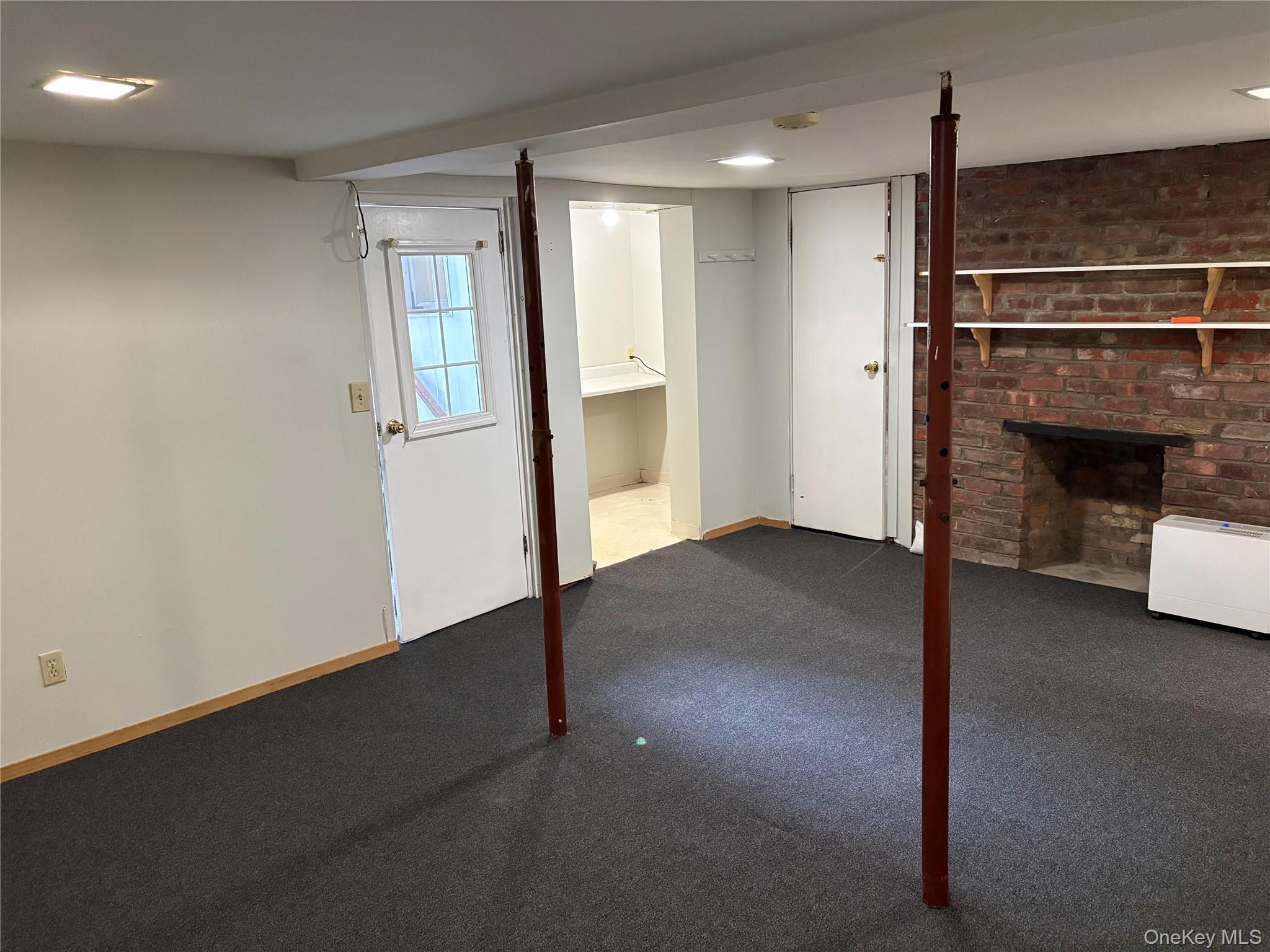 Single Family Lenox Avenue Nassau County, NY 11554, MLS-1043594-21
