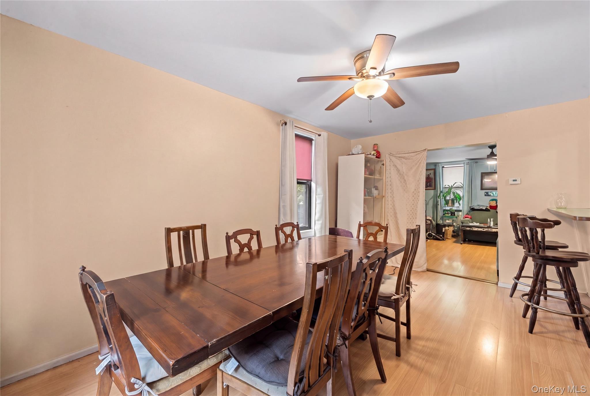 Single Family Taylor Avenue Bronx, NY 10473, MLS-1043600-16
