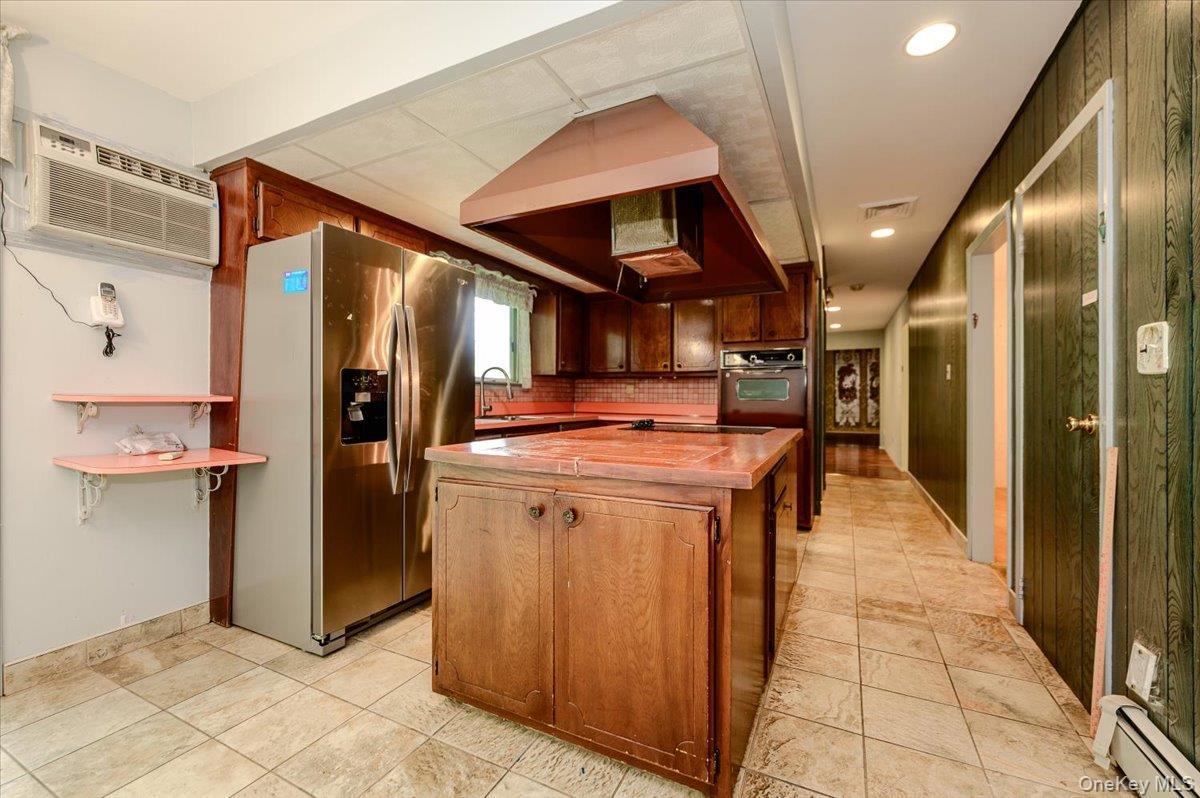 Single Family E Half Hollow Road Suffolk County, NY 11746, MLS-1043601-12