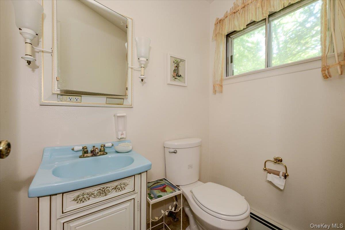 Single Family E Half Hollow Road Suffolk County, NY 11746, MLS-1043601-17