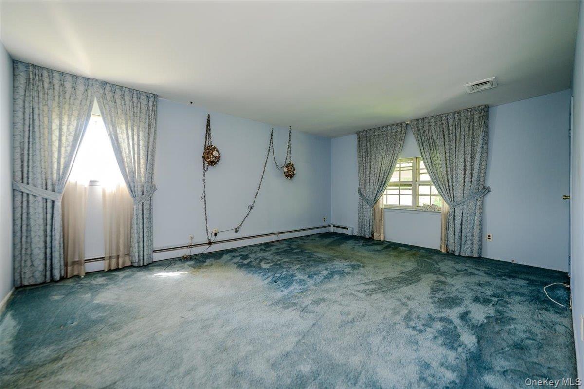 Single Family E Half Hollow Road Suffolk County, NY 11746, MLS-1043601-20