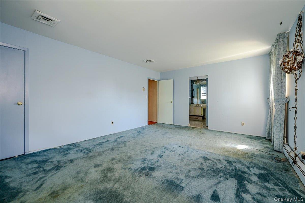 Single Family E Half Hollow Road Suffolk County, NY 11746, MLS-1043601-21