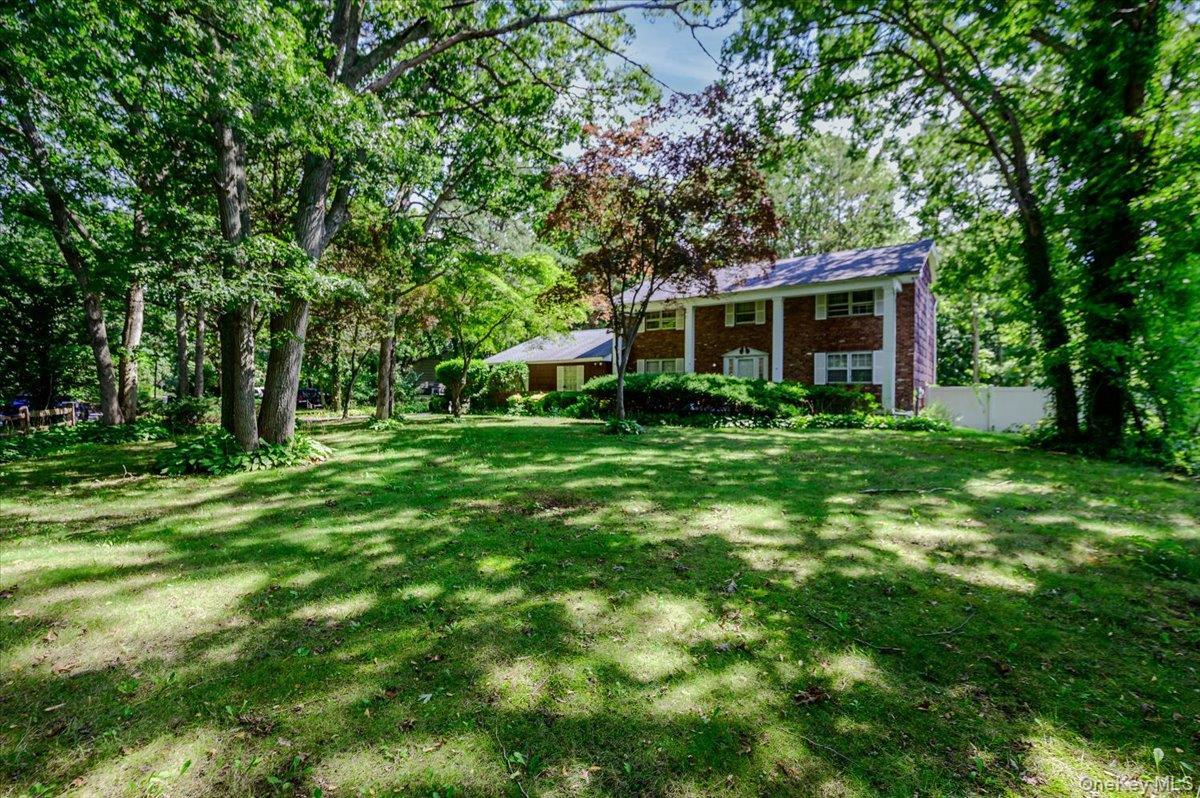 Single Family E Half Hollow Road Suffolk County, NY 11746, MLS-1043601-3