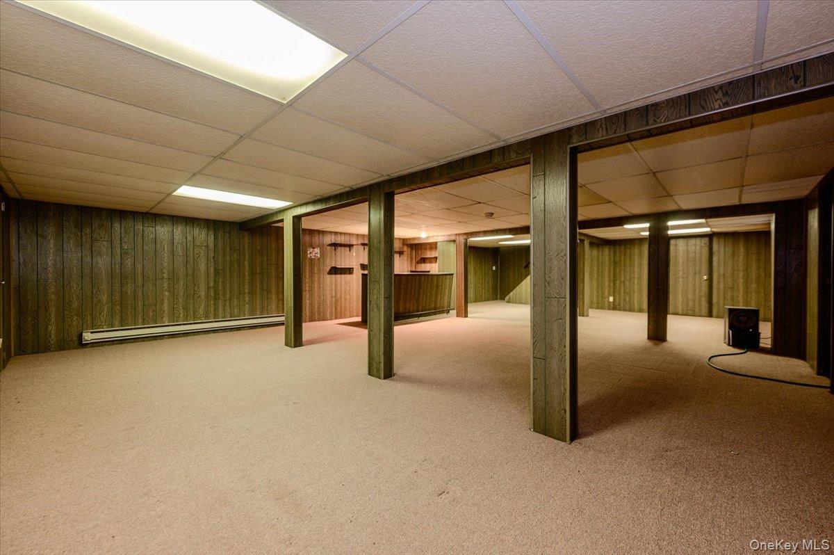 Single Family E Half Hollow Road Suffolk County, NY 11746, MLS-1043601-31