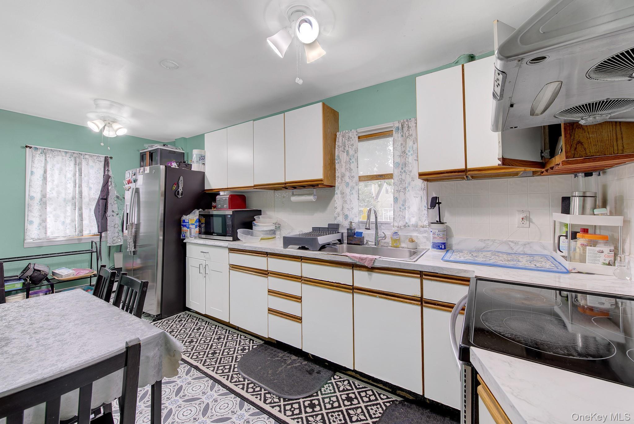 Single Family 1st Avenue  Nassau County, NY 11554, MLS-1043603-16