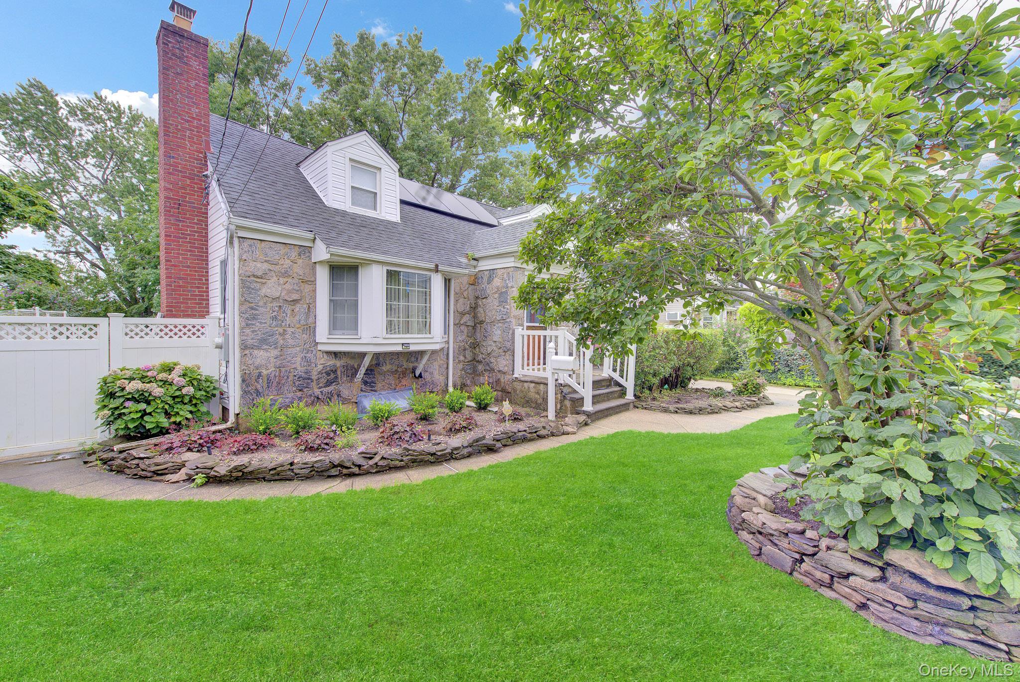 Single Family 1st Avenue  Nassau County, NY 11554, MLS-1043603-4