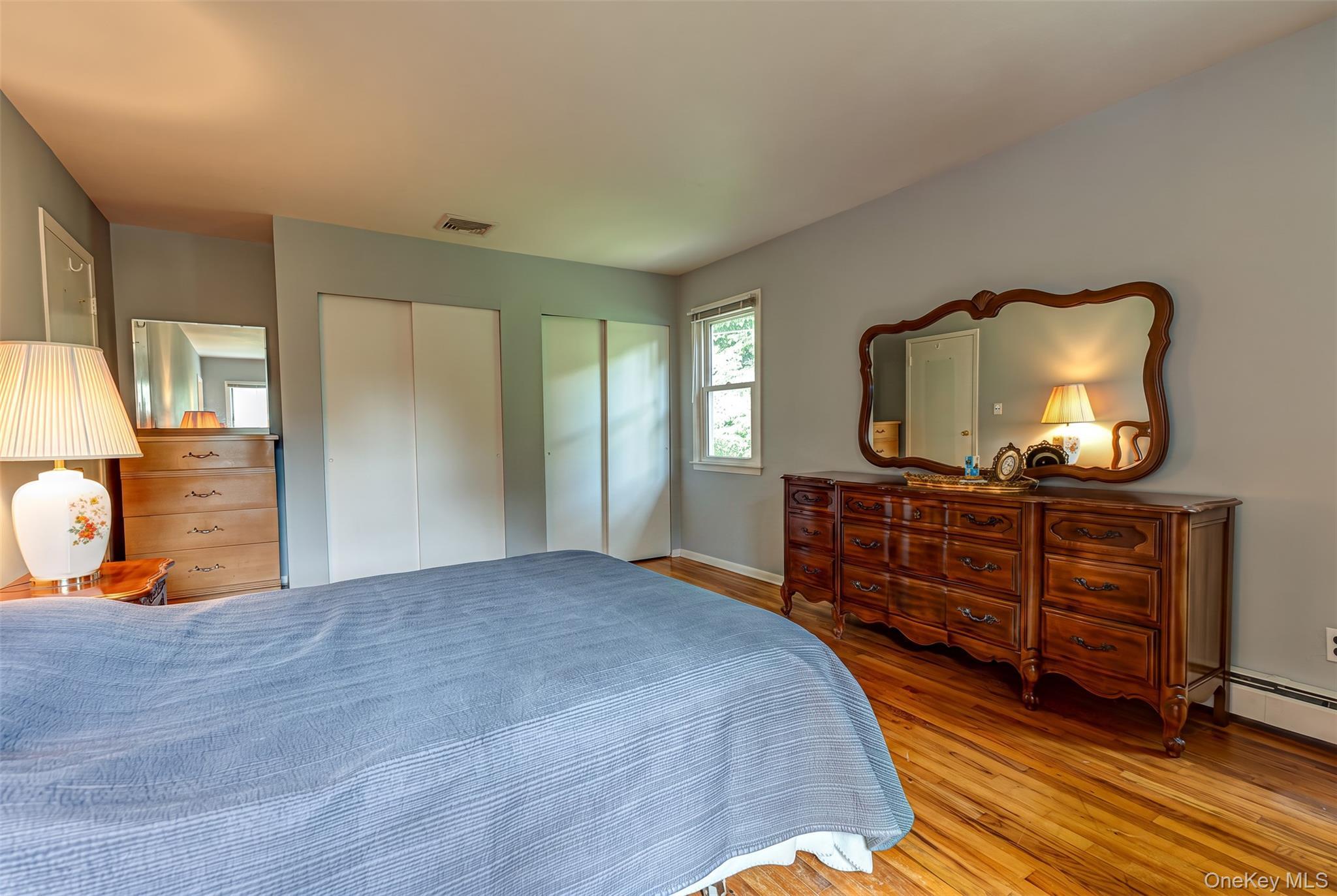 Single Family Salisbury Drive N Suffolk County, NY 11731, MLS-1043625-16