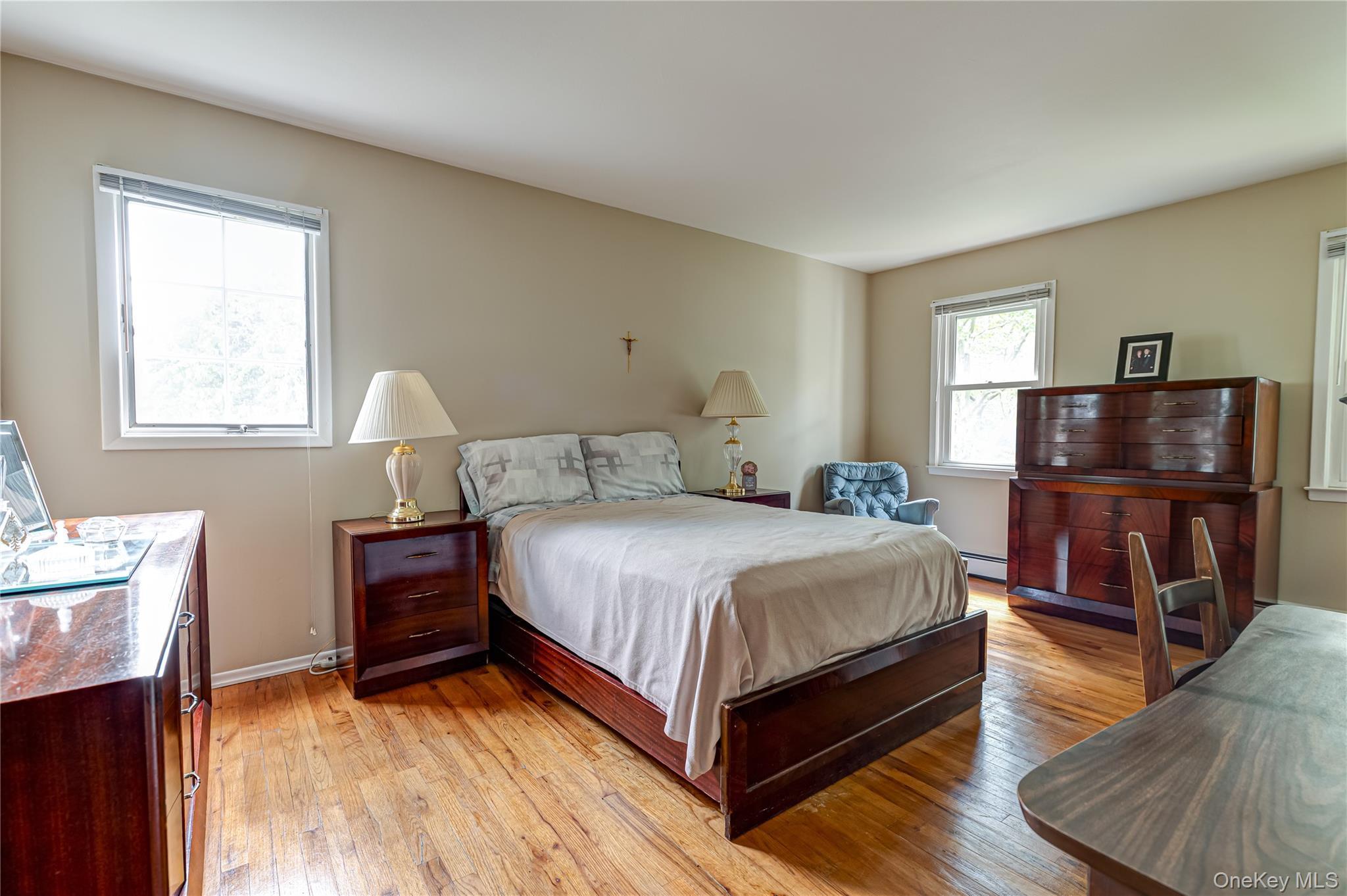 Single Family Salisbury Drive N Suffolk County, NY 11731, MLS-1043625-20