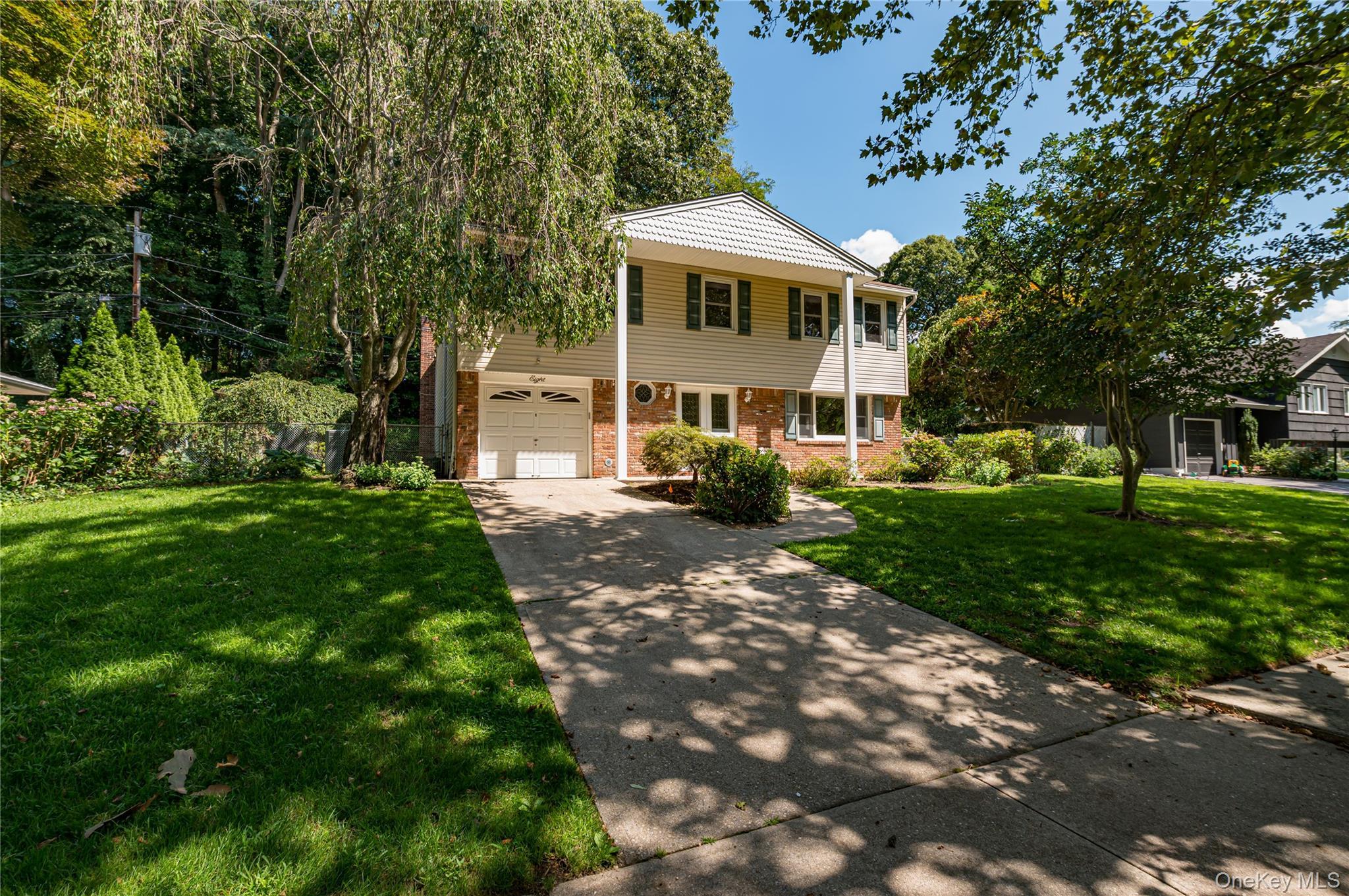 Single Family Salisbury Drive N Suffolk County, NY 11731, MLS-1043625-32