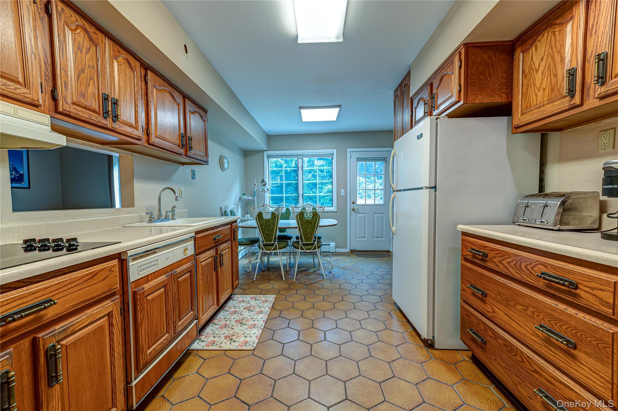 Single Family Salisbury Drive N Suffolk County, NY 11731, MLS-1043625-9