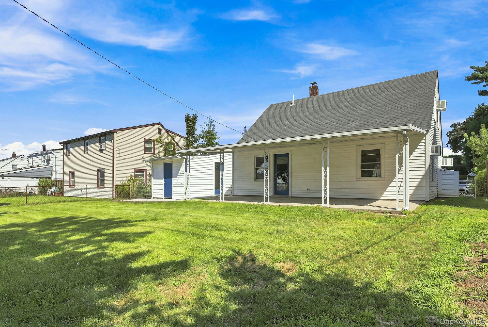 Single Family Birch Lane  Nassau County, NY 11756, MLS-1043633-24