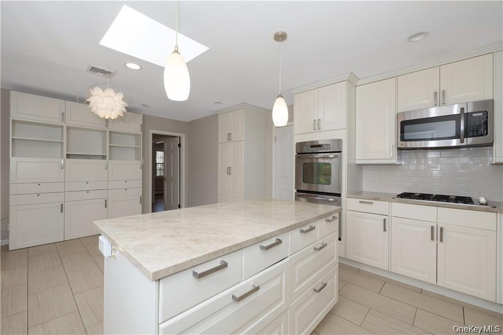Single Family Lea Place Westchester County, NY 10580, MLS-1043675-11