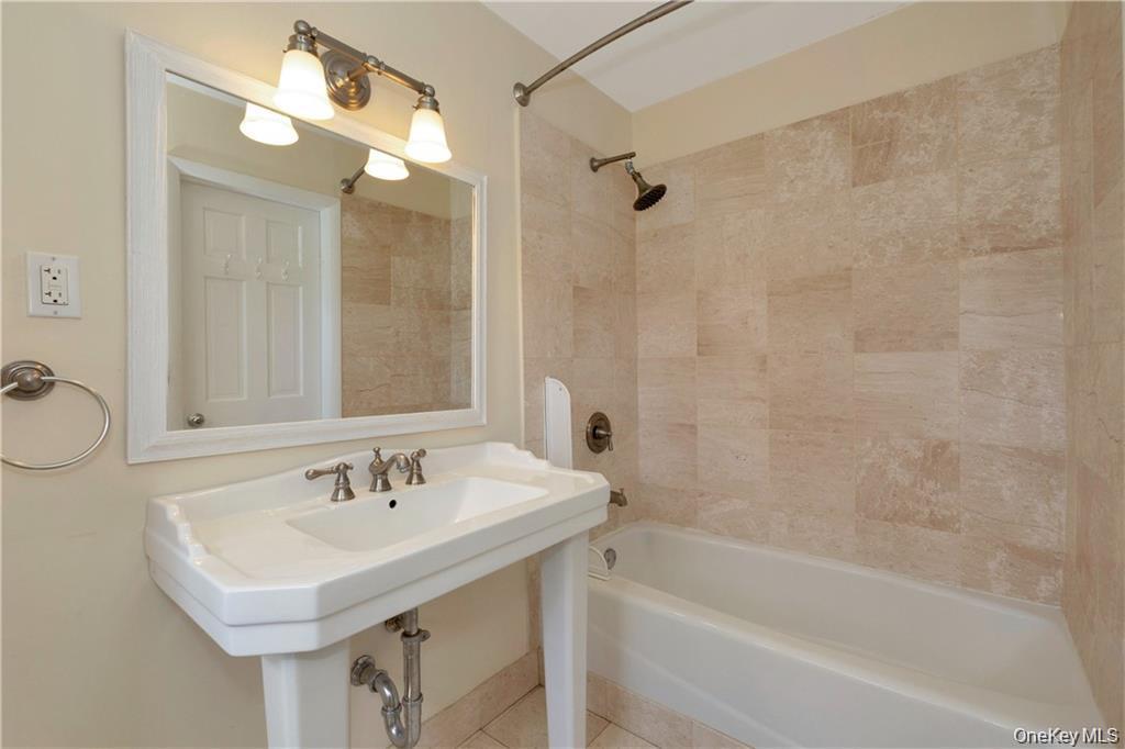 Single Family Lea Place Westchester County, NY 10580, MLS-1043675-20