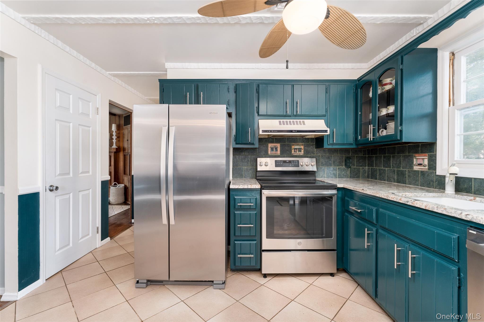 Single Family Canvasback Lane Suffolk County, NY 11942, MLS-1043682-8