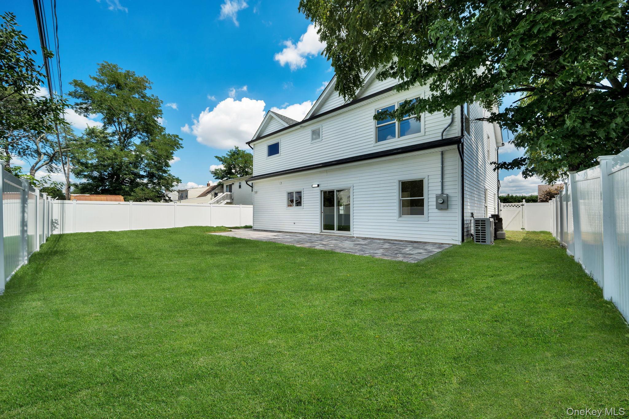 Single Family Rope Lane  Nassau County, NY 11756, MLS-1043688-34